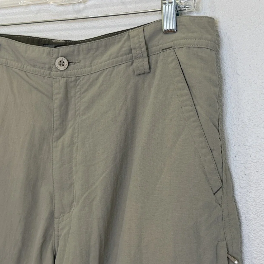 REI Pants Mens Sz 34 x 32 Khaki Chinos Sun Protection Straight Leg Nylon Pockets